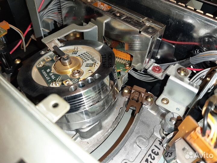 Видеомагнитофон panasonic NV J 35EE