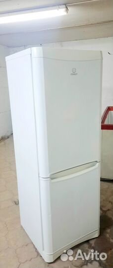 Холодильник Indesit NO frost 1 год гарантия