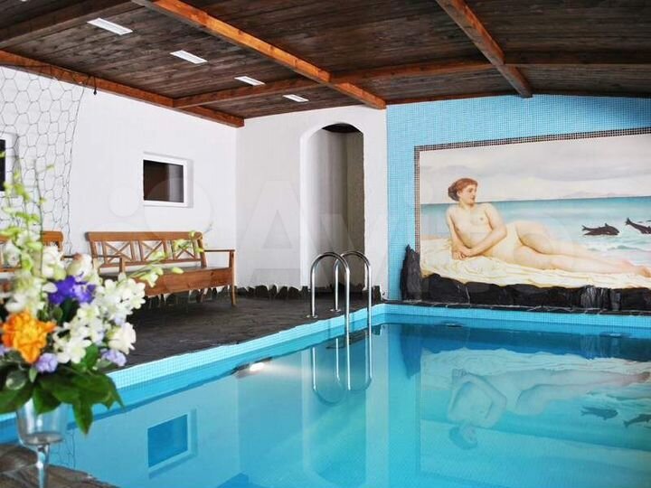 Коттедж 410 м² на участке 15 сот.