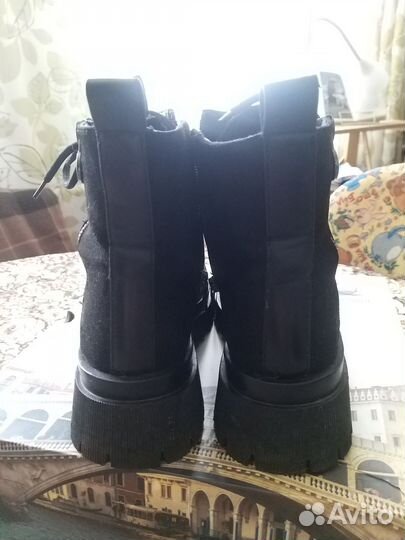 Ботинки женские 36 размер