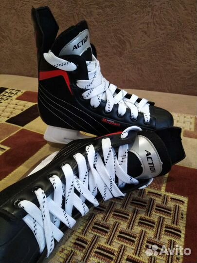 Коньки хоккейные 39 размер