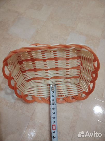 Корзинка плетёная пластик