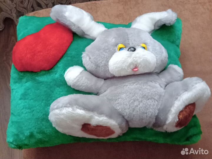 Подушка Зайка с сердечком