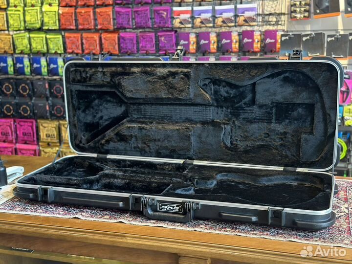 Кейс SKB для электрогитары