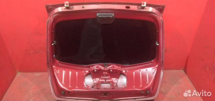 Сандеро 1 крышка багажника Sandero красная