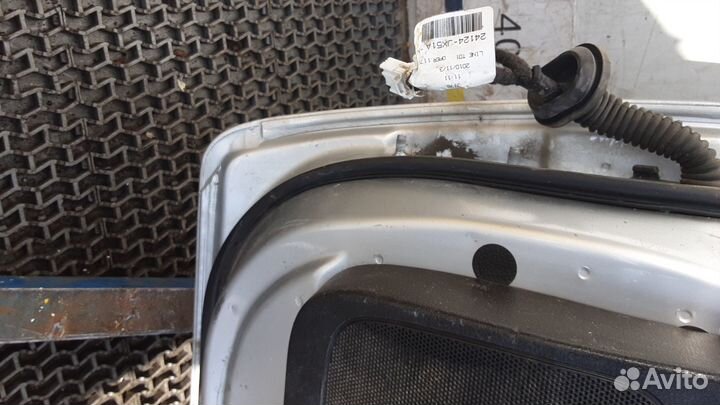 Дверь передняя правая Nissan NV200