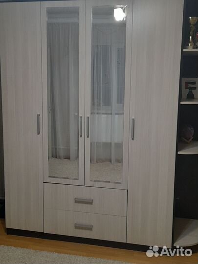 Шкаф для одежды бу