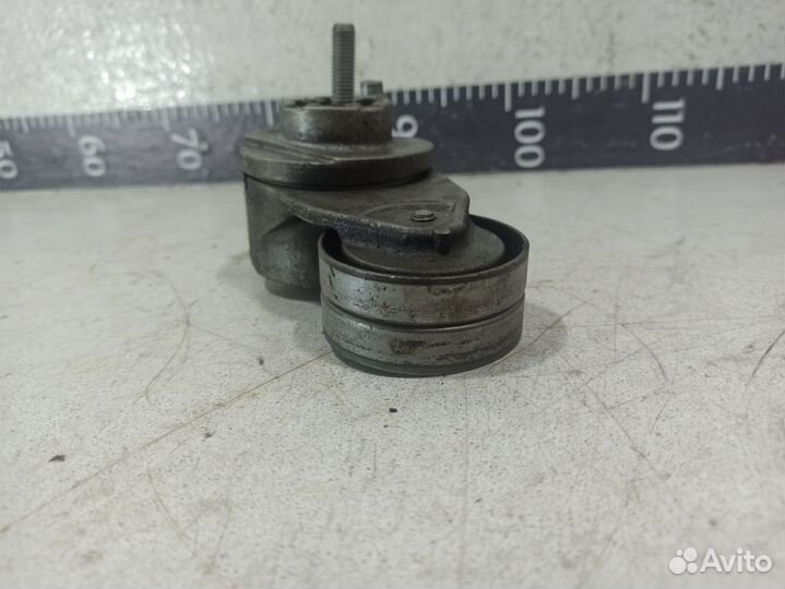 Натяжитель ремня Мерседес