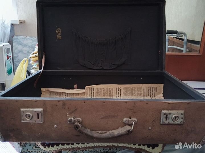 Чемоданы старые