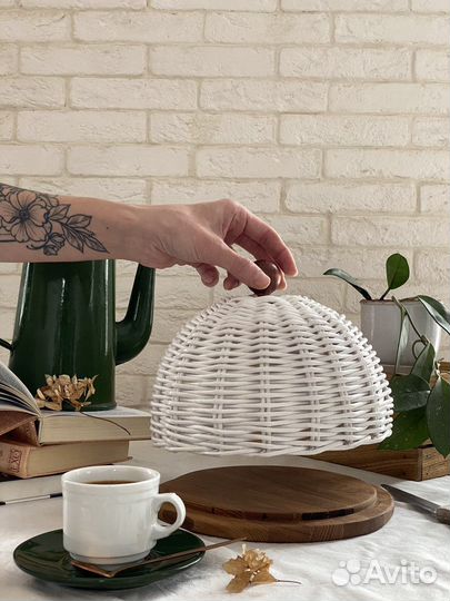 Хлебница Доска дубовая с плетеной крышкой. Клош