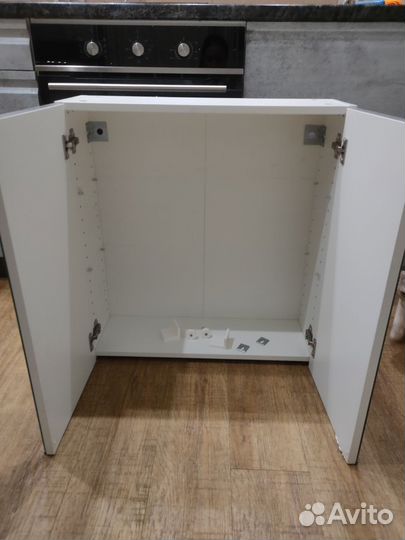 Зеркальный шкаф в ванную