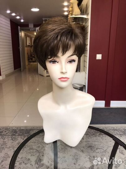 Парик из искусственных волос