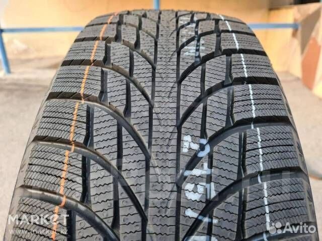 Kumho WinterCraft Ice Wi51 245/45 R17 99T