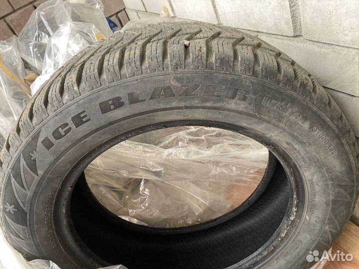 Tunga Nordway 215/60 R17 80