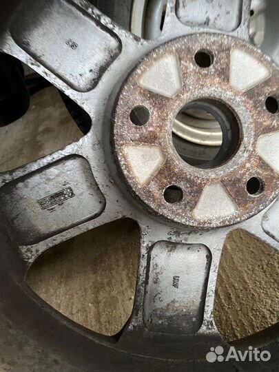 Продам диски на 