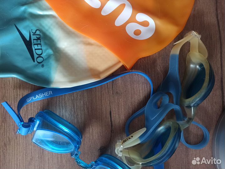 Шапочка и очки для плавания новые