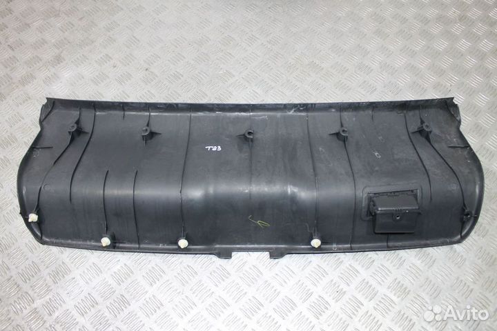Обшивка крышки багажника Toyota Celica 23 T23