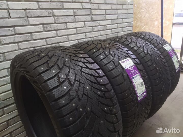 Tourador Ice Star TSW1 315/40 R21 и 275/45 R21