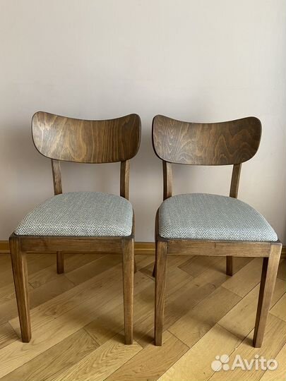 Винтажные стулья лигна после реставрации