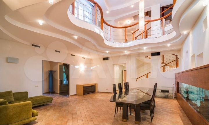 Коттедж 1250 м² на участке 40 сот.