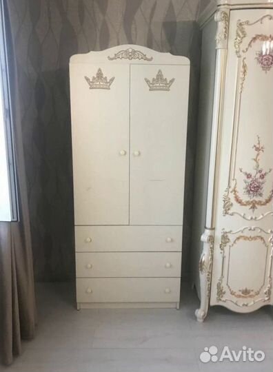 Шкаф детский двухсекционный