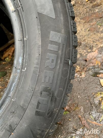 Pirelli Ice Zero SUV 215/65 R16