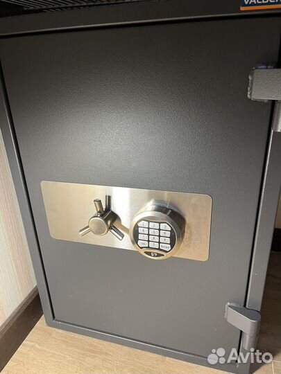 Сейф взломостойкий, Несгораемый сейф