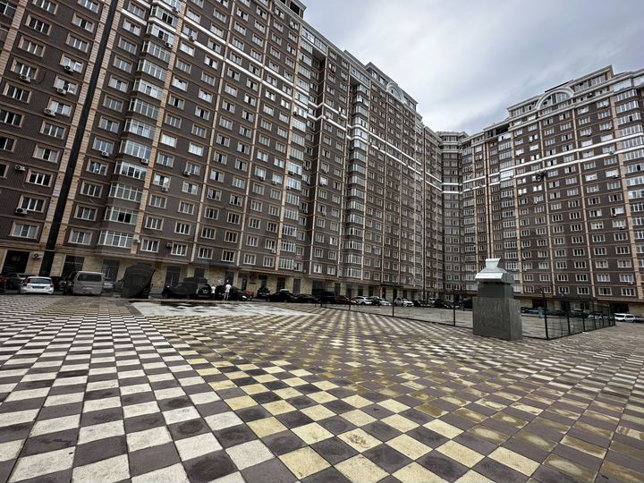 4-к. квартира, 135 м², 15/18 эт.