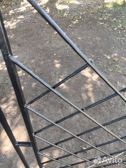 Опора для клематисов, роз и вьющихся растений