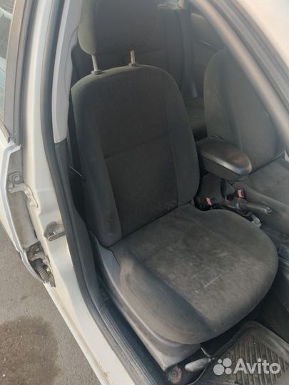 Сиденья Ford focus 1