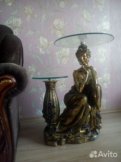 Столик-декоративный скульптура