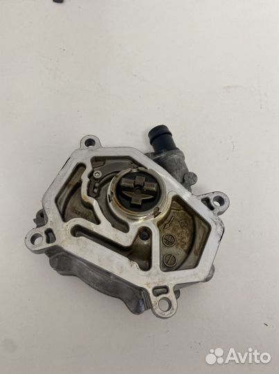 Вакумный насос двигателя Mercedes 274920