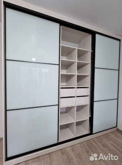 Шкаф купе встроенный