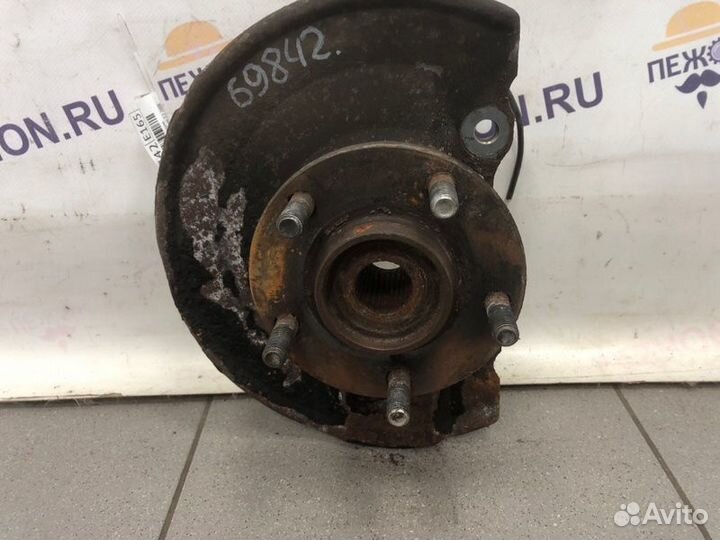 Кулак поворотный передний правый Citroen C-Crosser