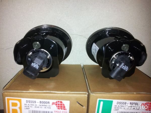 Infiniti FX35/45 2002-2006 левая птф 1шт