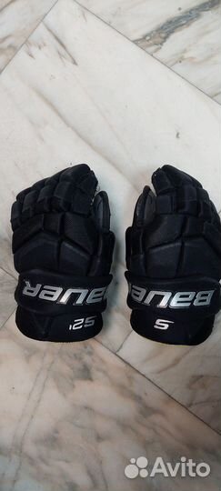 Перчатки хоккейные и шорты