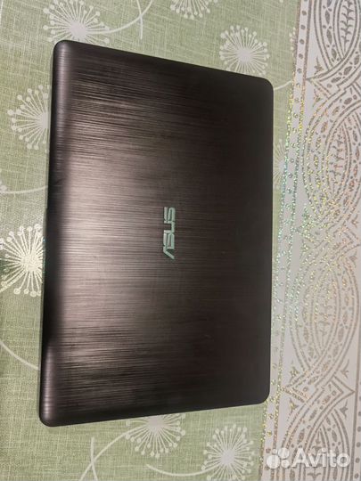 Ноутбук asus