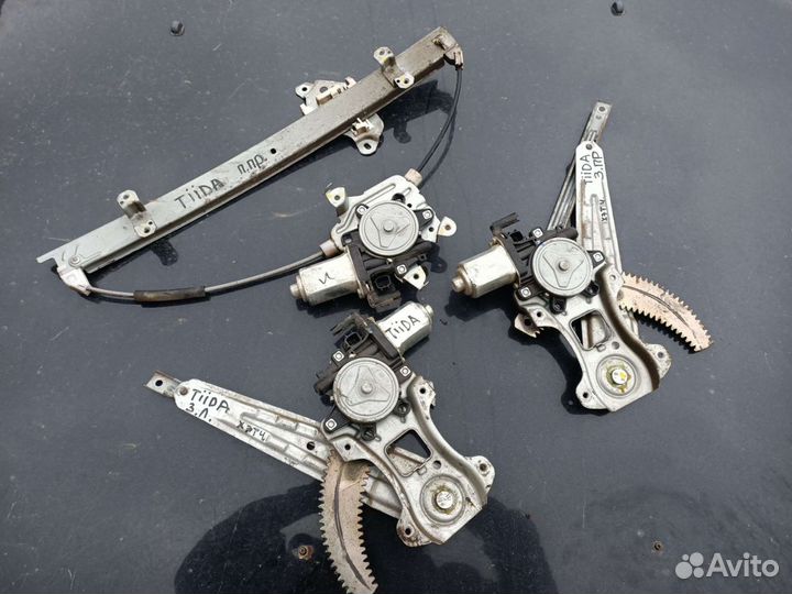 Стеклоподъемник Nissan Tiida C11