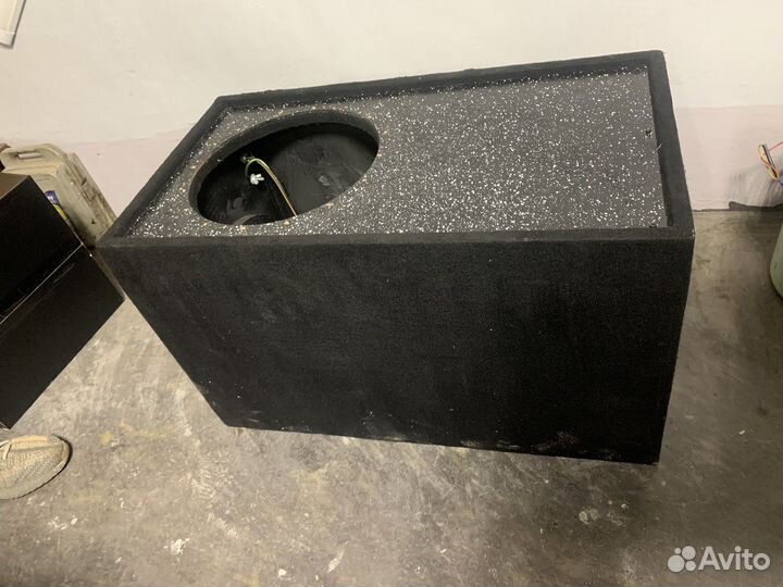 Короб для сабвуфера 12 на трубе