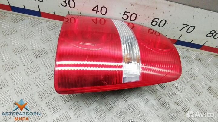 Фонарь задний правый Volkswagen Touran 2003