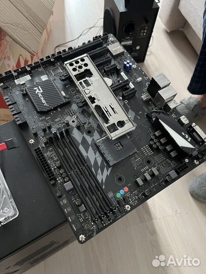 Материнская плата