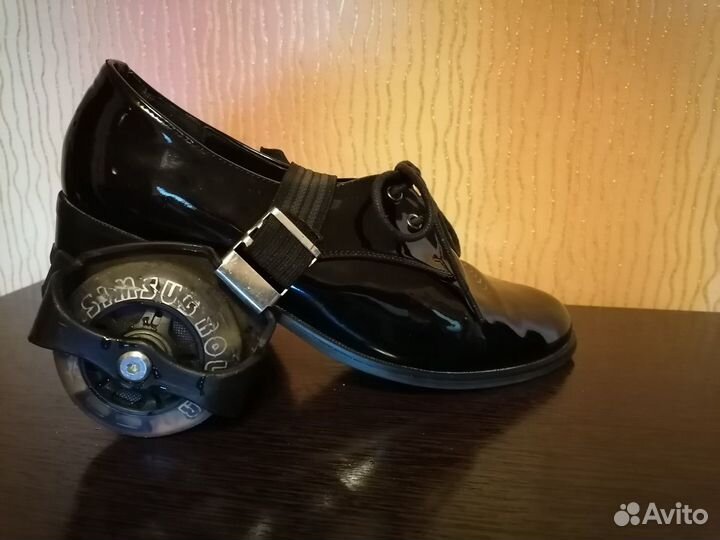 Ролики светящиеся на обувь, на пятку