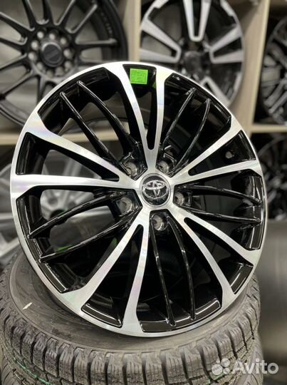 Toyota Camry r17 5*114.3 70 кузов чёрные
