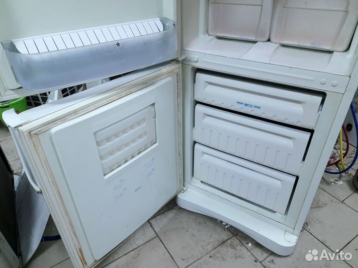 Холодильник Indesit 1,86м б/у с гарантией