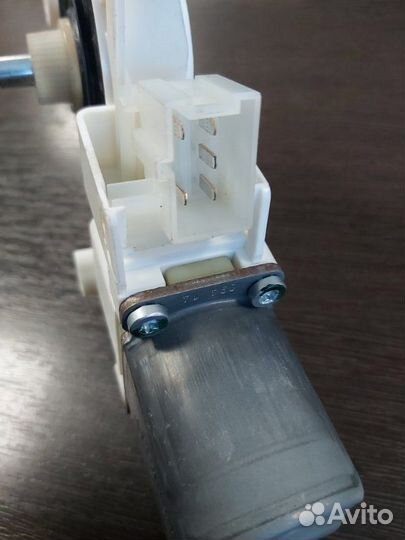 Стеклоподъемник задний правый Mercedes Gl 500