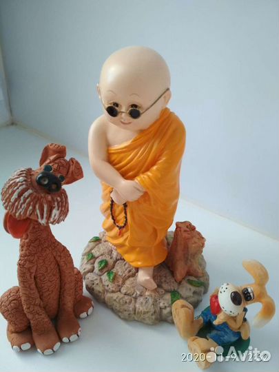 Статуэтки разные