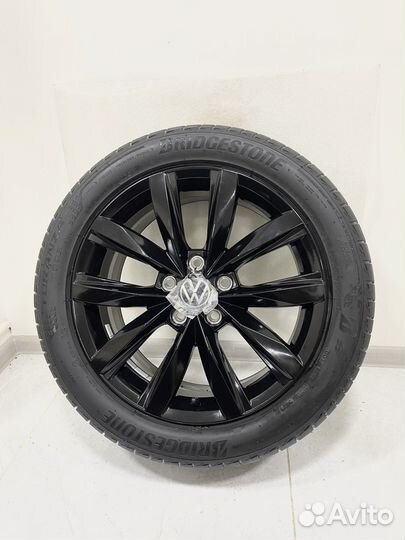 Новые Volkswagen T6.1, Bridgestone 255/45 R18