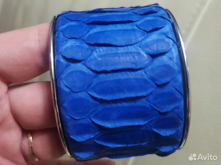 Браслет из кожи питона