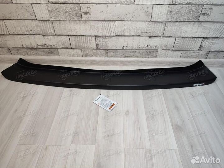 Накладка на задний бампер Renault Duster 2011-2018