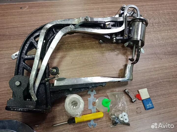 Машинка швейная для прошивки подошвы SL26